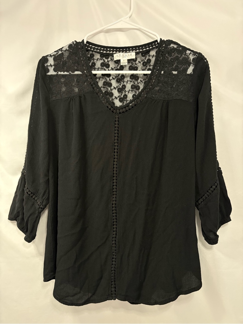 Studio JPR Lace Yoke V-Neck Blouse Black Size Small